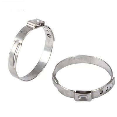 평면 단일 귀 PEX 파이프 펌프 칩과 헤비 듀티 볼트 클램프 유형 및 사용자 정의 지원 OEM