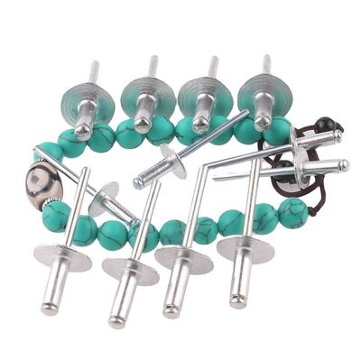 DIN 표준 알루미늄 스테인리스 스틸 멀티-그립 잠금 스타일 오픈 클로즈 엔드 블라인드 팝 리벳 백색 제품