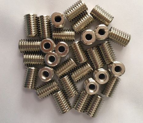 내부 및 외부 치아 실 연결 변환을 위한 메트릭 슬롯 너트 DIN 표준 블랙 옥시드 마무리