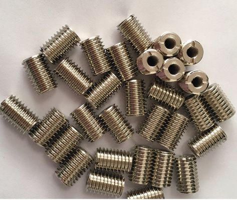 내부 및 외부 치아 실 연결 변환을 위한 메트릭 슬롯 너트 DIN 표준 블랙 옥시드 마무리